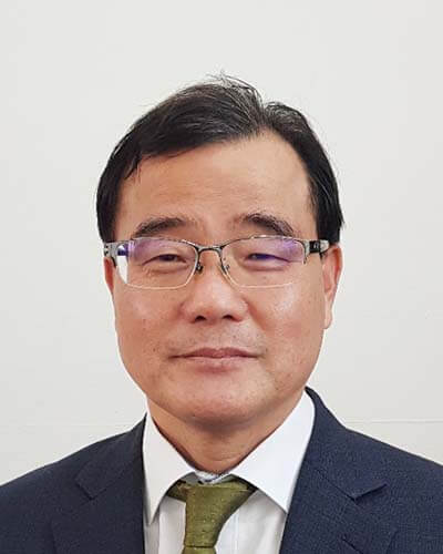 j_choi.jpg